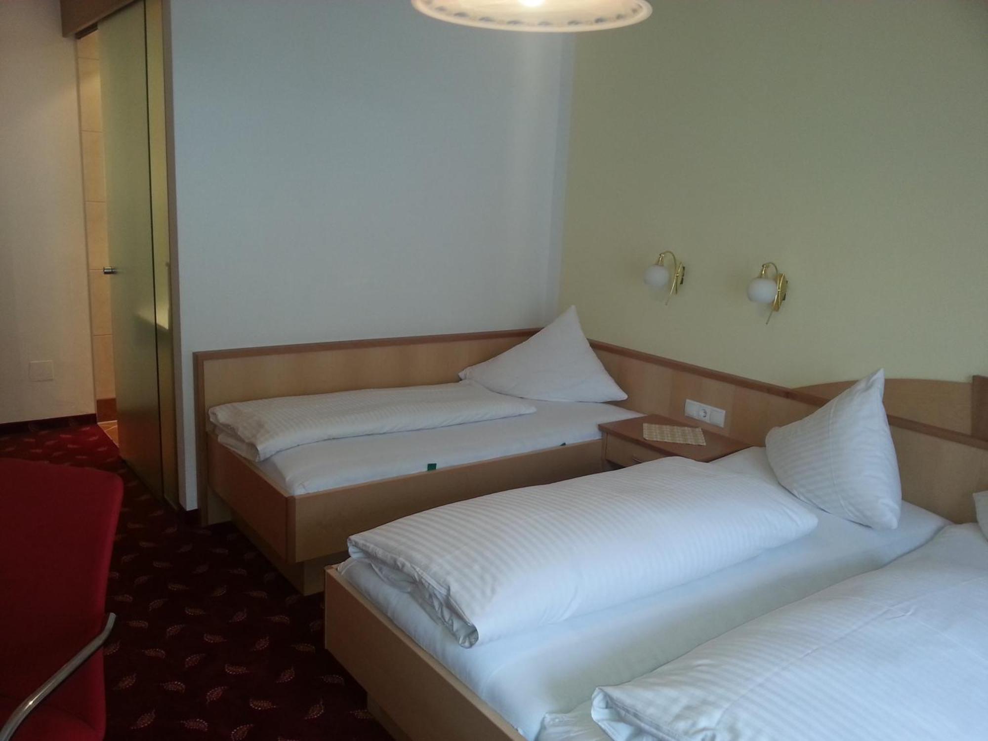 Pension Rieder Kaprun Rum bild