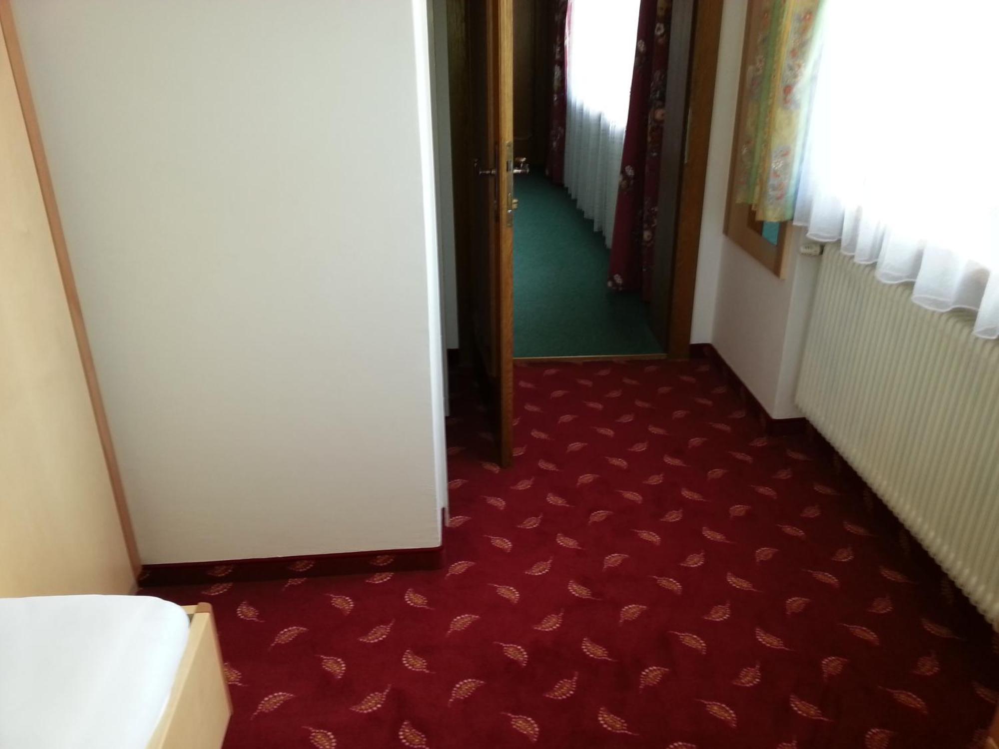 Pension Rieder Kaprun Rum bild
