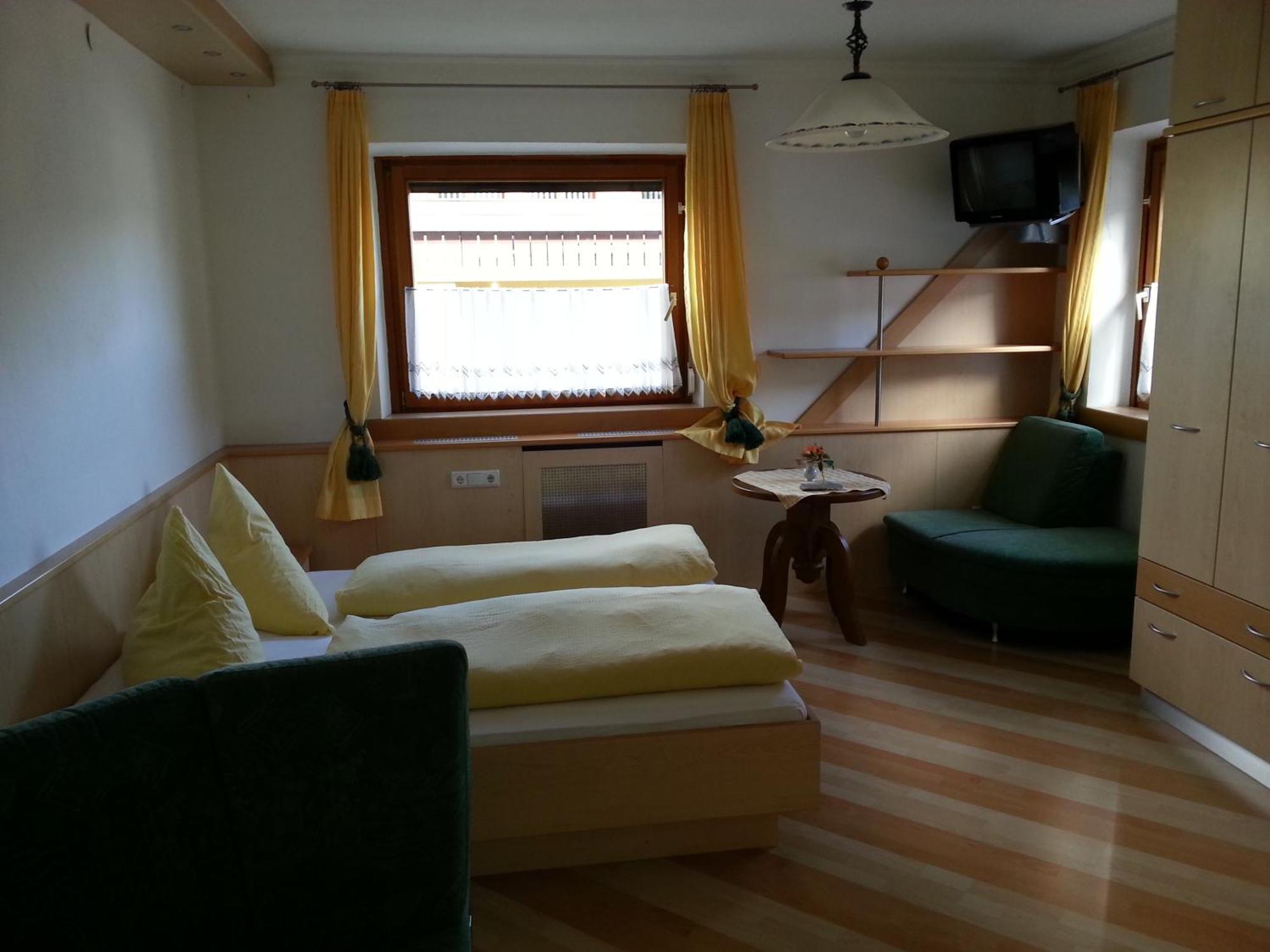 Pension Rieder Kaprun Rum bild